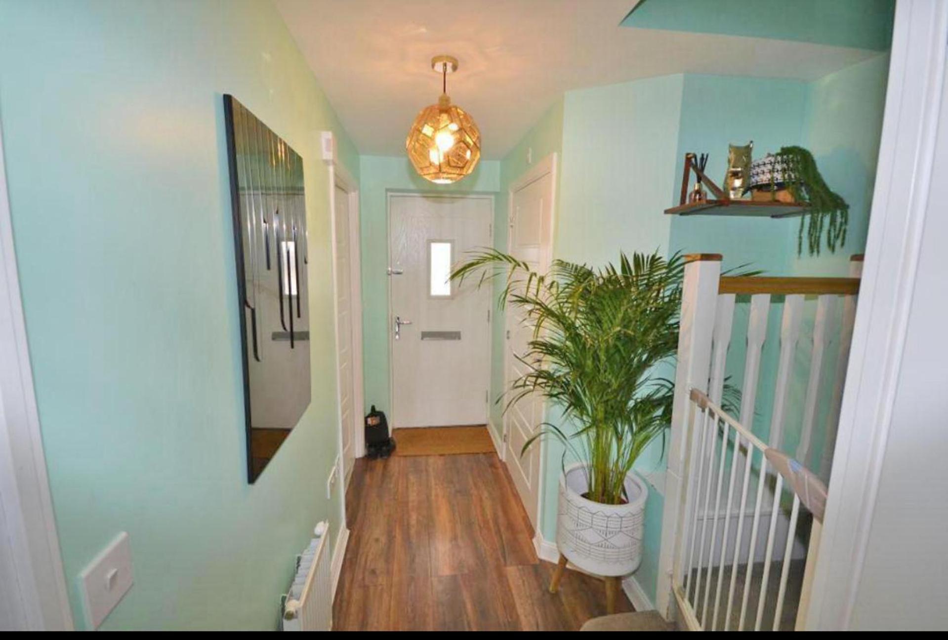 Retreat - 4 Bedroom Luxury House *